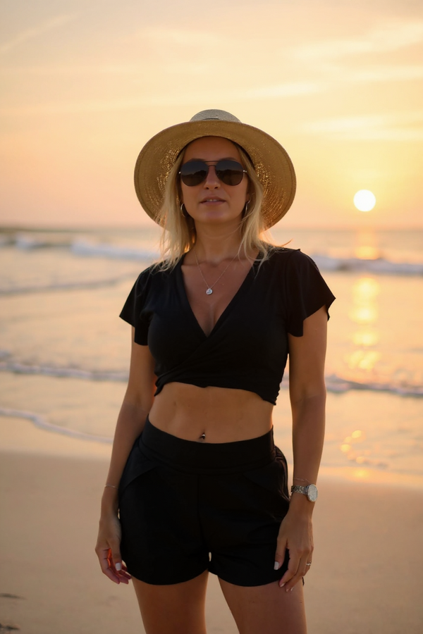 Cropped envelope Wailua