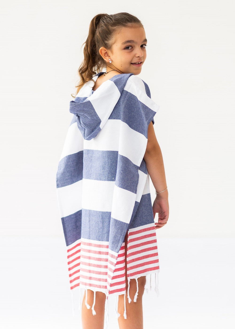 Poncho de praia infantil com capuz - UNISEX - Basic Beach - foto 5